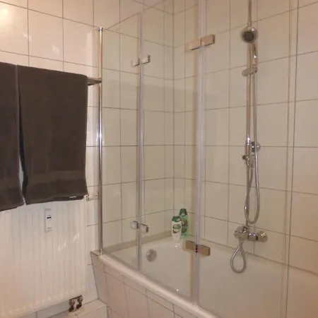 Lägenhet Martin Luther, 3 Schlafzimmer, Free Wifi, Naehe Zentrum, Klimatisiert, Hell, Offen, Sehr Schoen,