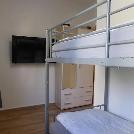 Lägenhet Martin Luther, 3 Schlafzimmer, Free Wifi, Naehe Zentrum, Klimatisiert, Hell, Offen, Sehr Schoen,