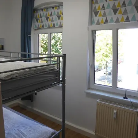 Martin Luther, 3 Schlafzimmer, Free Wifi, Naehe Zentrum, Klimatisiert, Hell, Offen, Sehr Schoen, * Jena