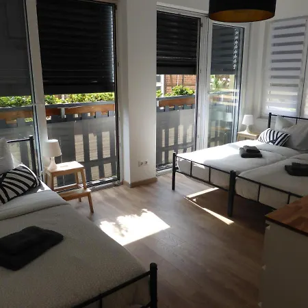 Martin Luther, 3 Schlafzimmer, Free Wifi, Naehe Zentrum, Klimatisiert, Hell, Offen, Sehr Schoen,