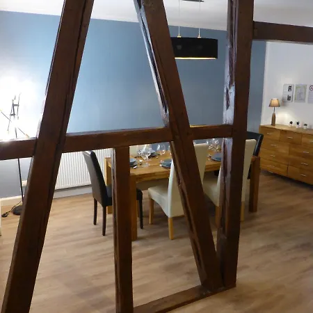 Martin Luther, 3 Schlafzimmer, Free Wifi, Naehe Zentrum, Klimatisiert, Hell, Offen, Sehr Schoen,