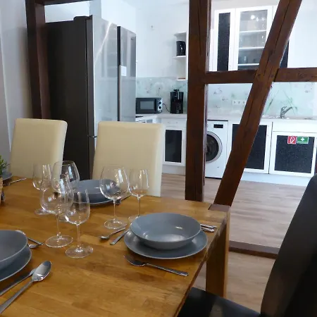 Martin Luther, 3 Schlafzimmer, Free Wifi, Naehe Zentrum, Klimatisiert, Hell, Offen, Sehr Schoen, Lägenhet Jena