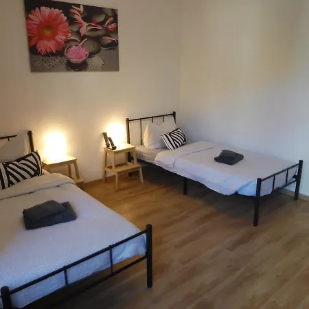 Martin Luther, 3 Schlafzimmer, Free Wifi, Naehe Zentrum, Klimatisiert, Hell, Offen, Sehr Schoen, * Γιένα