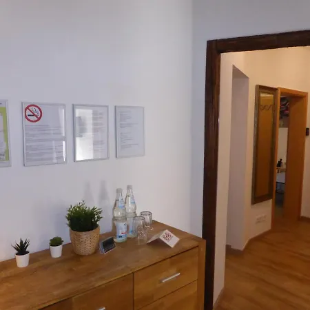 Martin Luther, 3 Schlafzimmer, Free Wifi, Naehe Zentrum, Klimatisiert, Hell, Offen, Sehr Schoen, Daire