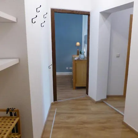 Martin Luther, 3 Schlafzimmer, Free Wifi, Naehe Zentrum, Klimatisiert, Hell, Offen, Sehr Schoen, *