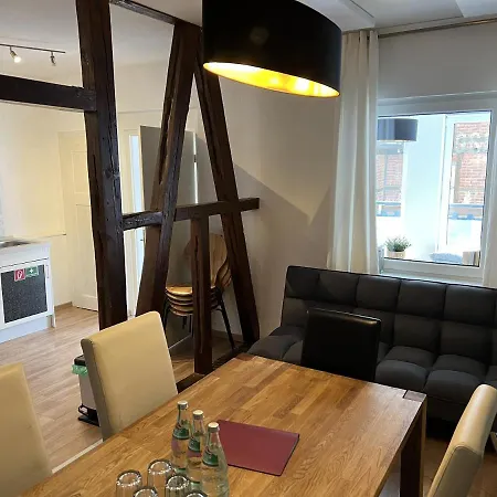 Apartment Martin Luther: Cozy Center Retreat With Wi-fi & Ac *