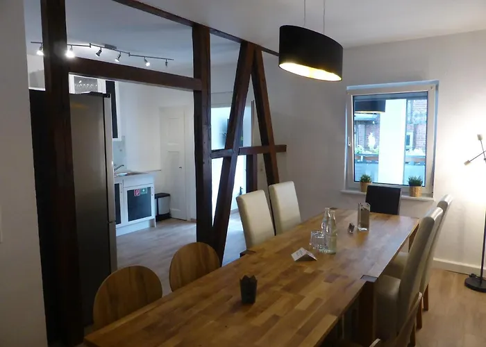 Apartment Martin Luther, 3 Schlafzimmer, Free Wifi, Nähe Zentrum, Klimatisiert, Hell, Offen, Sehr Schön, *