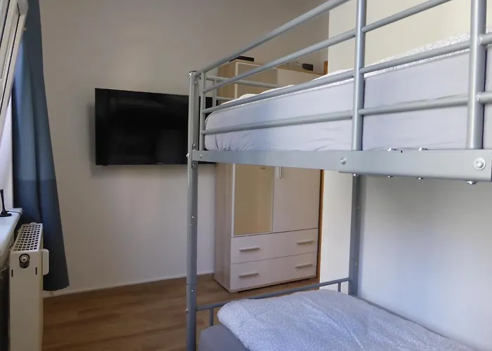 Apartment Martin Luther, 3 Schlafzimmer, Free Wifi, Nähe Zentrum, Klimatisiert, Hell, Offen, Sehr Schön,