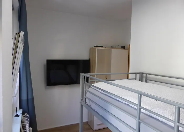 Apartment Martin Luther, 3 Schlafzimmer, Free Wifi, Nähe Zentrum, Klimatisiert, Hell, Offen, Sehr Schön,