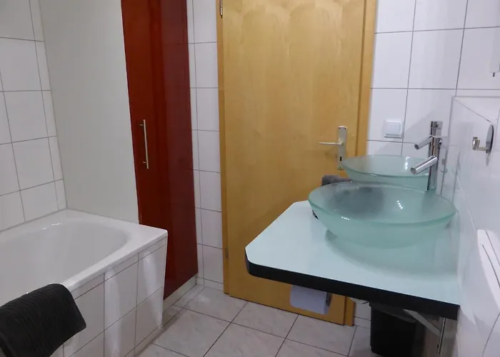 Martin Luther, 3 Schlafzimmer, Free Wifi, Nähe Zentrum, Klimatisiert, Hell, Offen, Sehr Schön, Apartment Jena