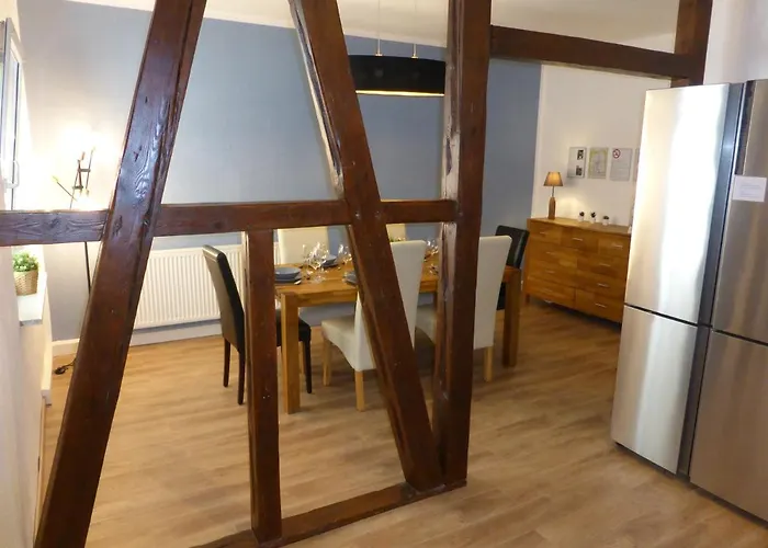 Martin Luther, 3 Schlafzimmer, Free Wifi, Nähe Zentrum, Klimatisiert, Hell, Offen, Sehr Schön, Apartment