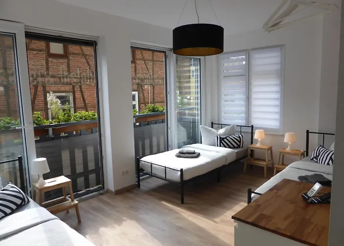 Apartment Martin Luther, 3 Schlafzimmer, Free Wifi, Nähe Zentrum, Klimatisiert, Hell, Offen, Sehr Schön,