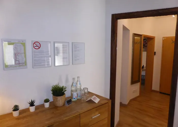 Martin Luther, 3 Schlafzimmer, Free Wifi, Nähe Zentrum, Klimatisiert, Hell, Offen, Sehr Schön, Apartment