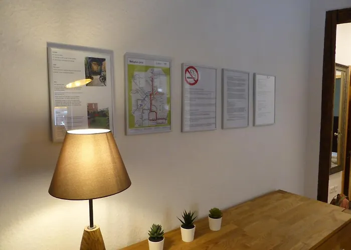 Martin Luther, 3 Schlafzimmer, Free Wifi, Nähe Zentrum, Klimatisiert, Hell, Offen, Sehr Schön, Apartment